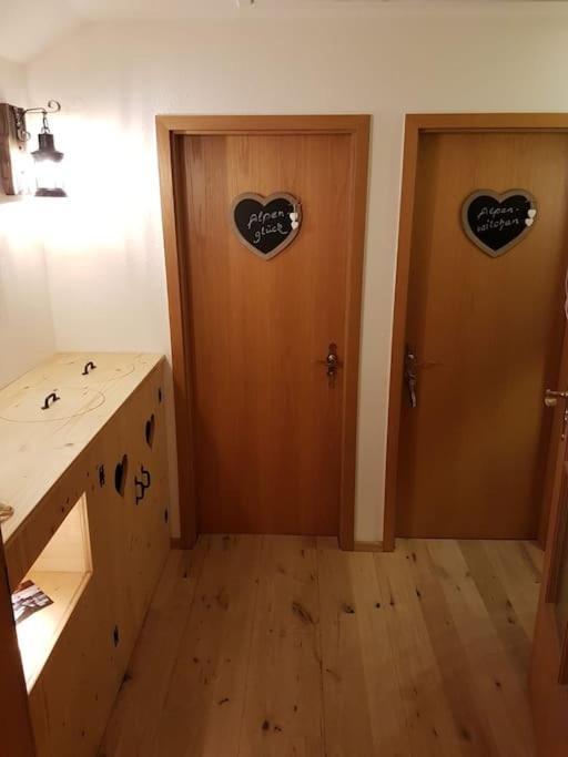 Ferienwohnung Weber Alpenveilchen ليتشبروك المظهر الخارجي الصورة
